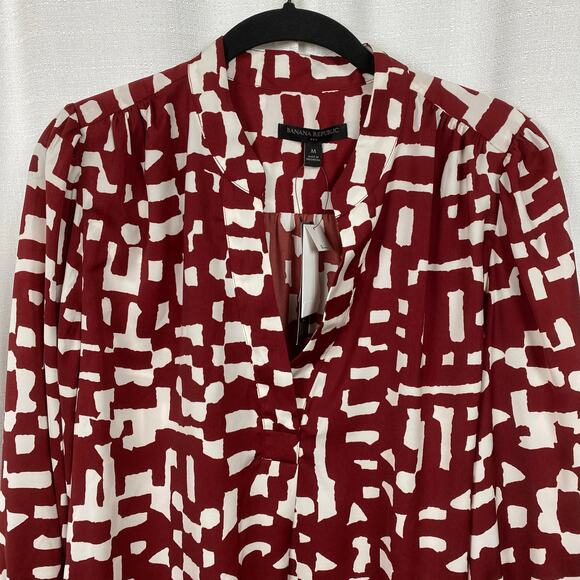 Banana Republic Red Cranberry Long Volume Sleeve Blouse Sz.M NWT - Picture 3 of 13